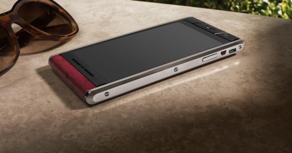 Vertu выпустила роскошный смартфон «среднего уровня»