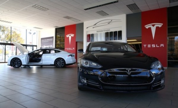 Tesla будет продавать подержанные авто