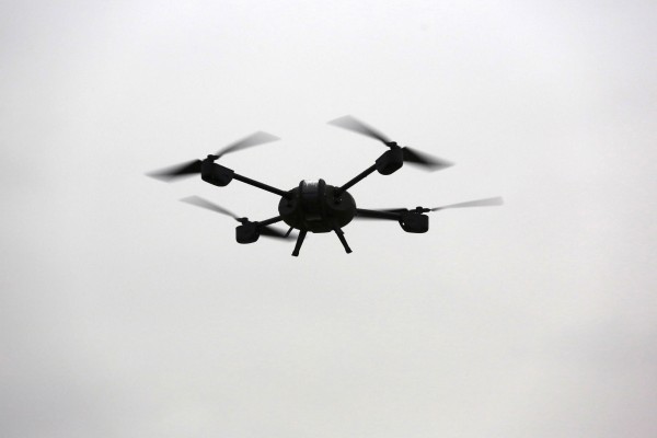 Китай будет воевать с дронами с помощью лазера