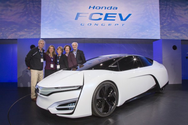 Honda подразнила новым концепт-каром с водородным двигателем