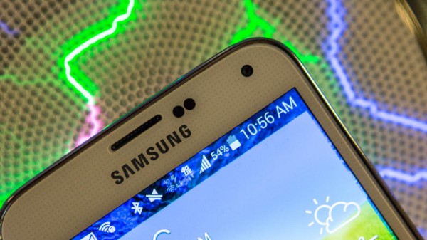 Samsung Galaxy S5 продается хуже, чем ожидалось