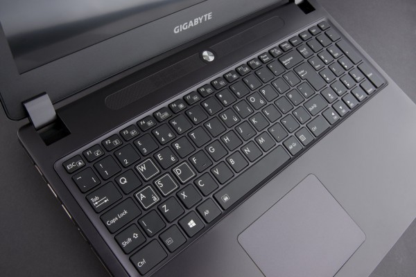 P35X — легкий игровой ноутбук от Gigabyte