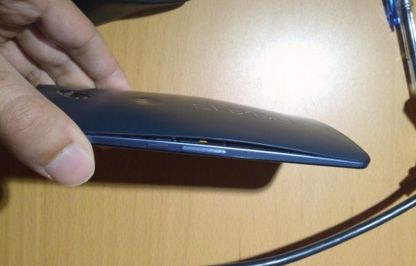 Nexus 6 и проблема с отклеивающейся задней крышкой