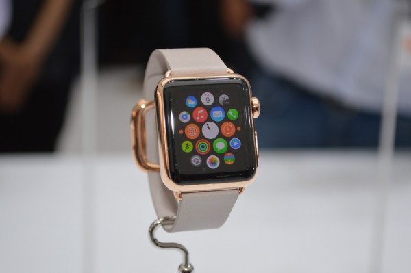 Zeblaze Rover против Apple Watch — какие часы умнее?