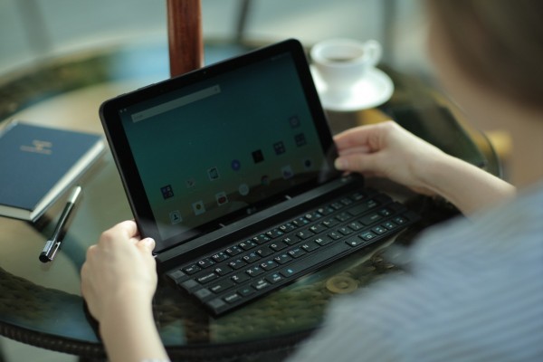 Rolly Keyboard — беспроводная складная клавиатура от LG