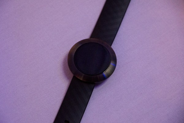 Huawei представила безымянные умные часы
