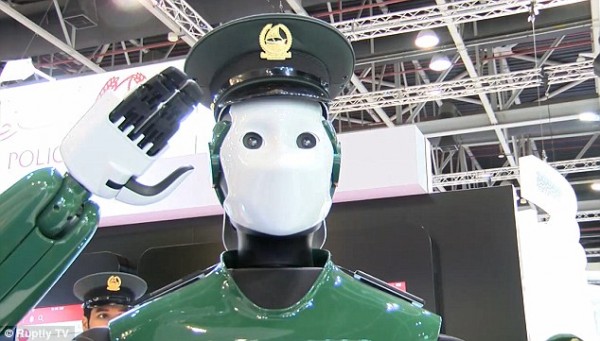 Роботы из ОАЭ покоряют социальную сферу