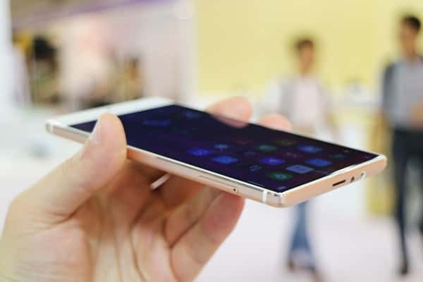 UMIDIGI Crystal — безрамочный смартфон с рядовыми характеристиками