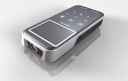 Aiptek PocketCinema Z20 – пико-проектор с видеокамерой