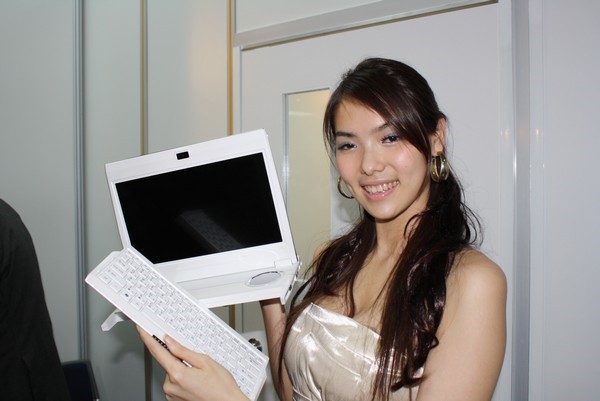 MSI Sketchbook – ноутбук со съемным дисплеем