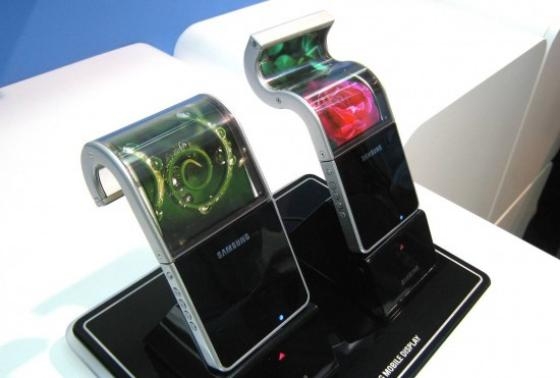 Samsung выпустит гибкие AMOLED-панели уже в 2012 году