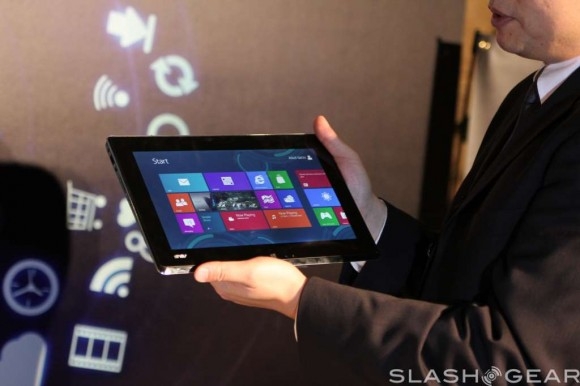 ASUS представляет ноутбук TAICHI с двусторонним дисплеем и Windows 8
