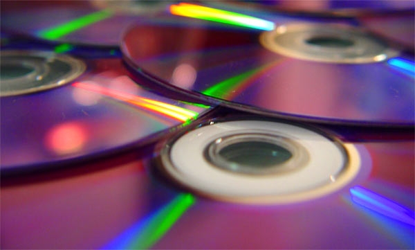Fujitsu собирается делать лэптопы из старых CD- и DVD-дисков