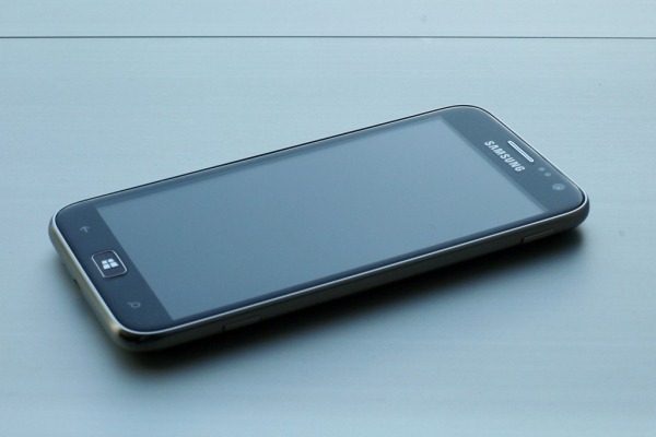 Samsung продемонстрировала первую трубку под Windows Phone 8 — ATIV S