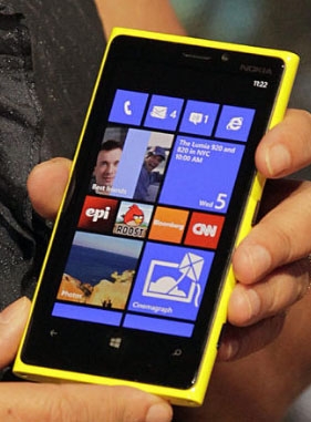 Чтобы представить Lumia 920, в Россию приехали главы Nokia и Microsoft