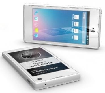 Новый 4G-телефон YotaPhone с двумя экранами