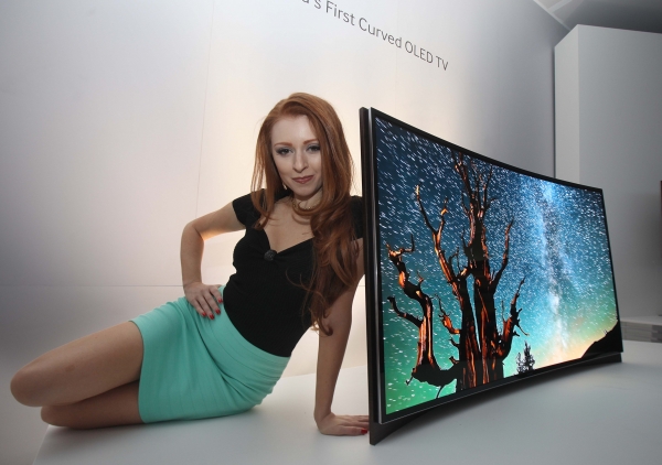 «Первый в мире» вогнутый OLED-телевизор от Samsung