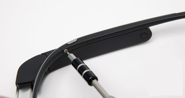 Google Glass: что спрятано внутри и сколько это стоит?