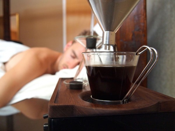 Будильник Barisieur варит кофе, пока вы просыпаетесь