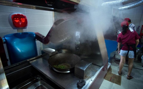 В Китае открылся ресторан роботов
