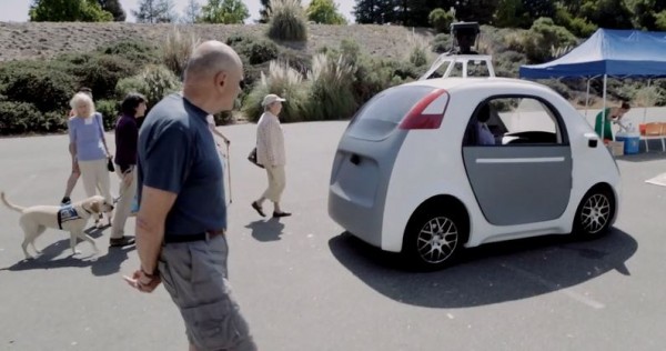 В самоуправляемые авто Google вернут рулевое колесо