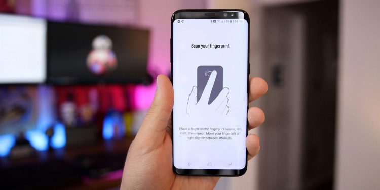 Samsung отказался размещать сканер отпечатка на дисплее Galaxy Note 8