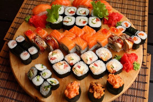 Эксперты выяснили, в чем вред и польза суши и роллов