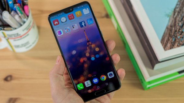 Huawei P20 назван экспертами лучшим флагманским смартфоном в 2018 году