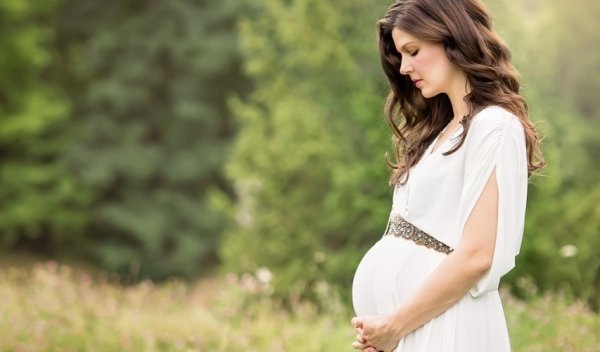 Ученые сообщили о сложностях поздней беременности