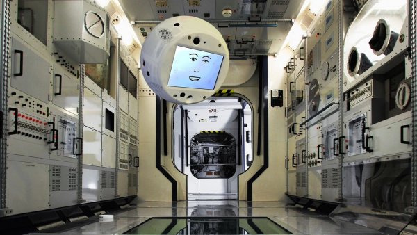 CIMON стал первым в мире помощником космонавта с искусственным интеллектом
