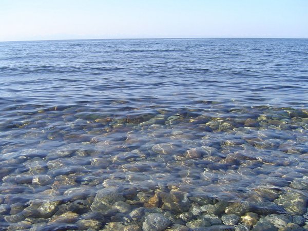 Ученые заявили о загрязнении Байкала микропластиком