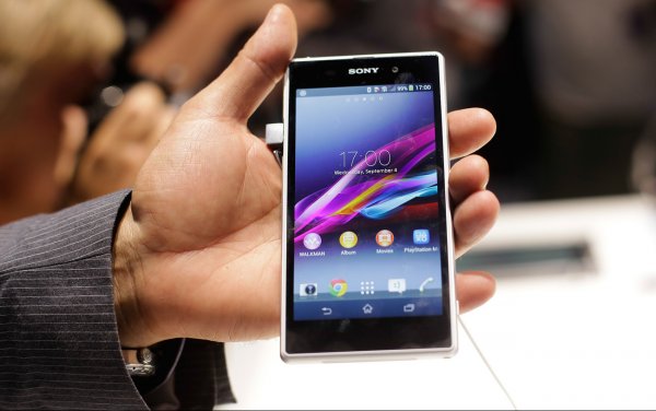 Sony Xperia XZ2 Premium стал самым тяжелым смартфоном компании