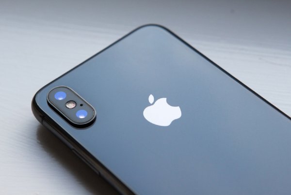 Эксперты научили отличать поддельный iPhone X за $100 от оригинала