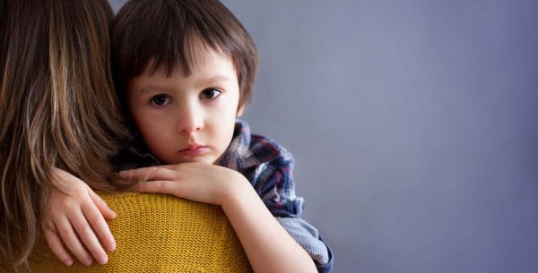 Ученые: Тревожное расстройство психики передается от родителей к детям