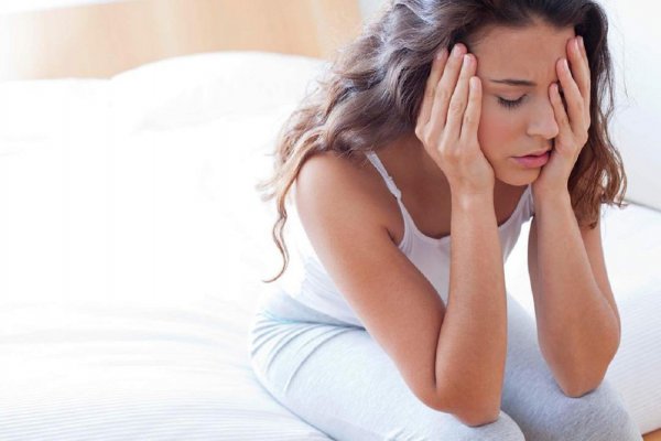 Ученые разгадали секрет частых приступов мигрени у женщин
