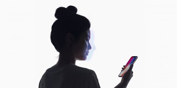 Лицо вместо пальца: новые Apple будут сканировать лицо вместо отпечатка пальцев