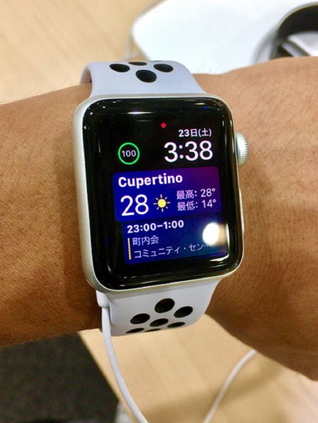 Смарт-часы Apple Watch Series 4 оснастят экраном с повышенным разрешением
