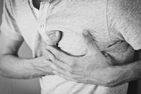 Ученые рассказали, как спастись от инсультов и инфарктов