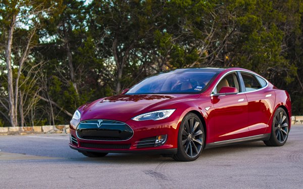 После обновления системы у электромобилей Tesla перестал работать автопилот
