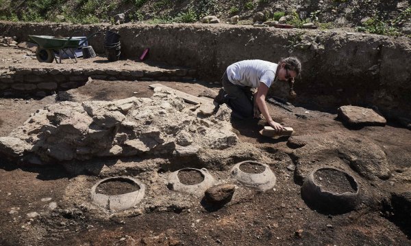 В римском поселении Уэльса археологи нашли удивительные артефакты
