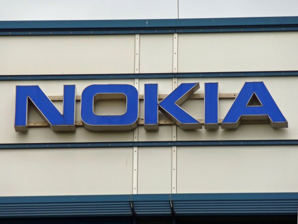 Nokia в очередной раз выпустила бюджетный телефон по цене 1590 рублей