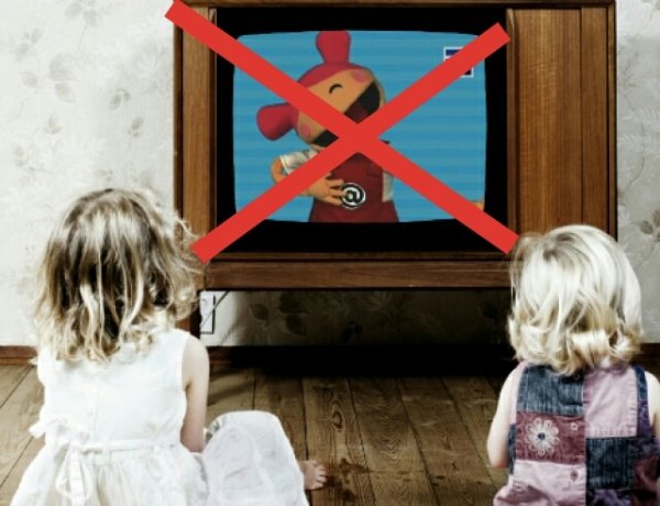 Учёные рассказали, почему телевизор в спальне негативно влияет на ребёнка