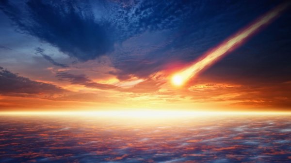 «Хватит на 10 Хиросим»: Колоссальный метеор вошёл в атмосферу Земли