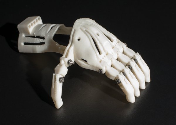 Роботы смогут делать суши: машину наделили «человеческими руками»