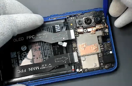Профессиональный ремонт телефонов Xiaomi Mi 9 SE в авторизованном сервисном центре